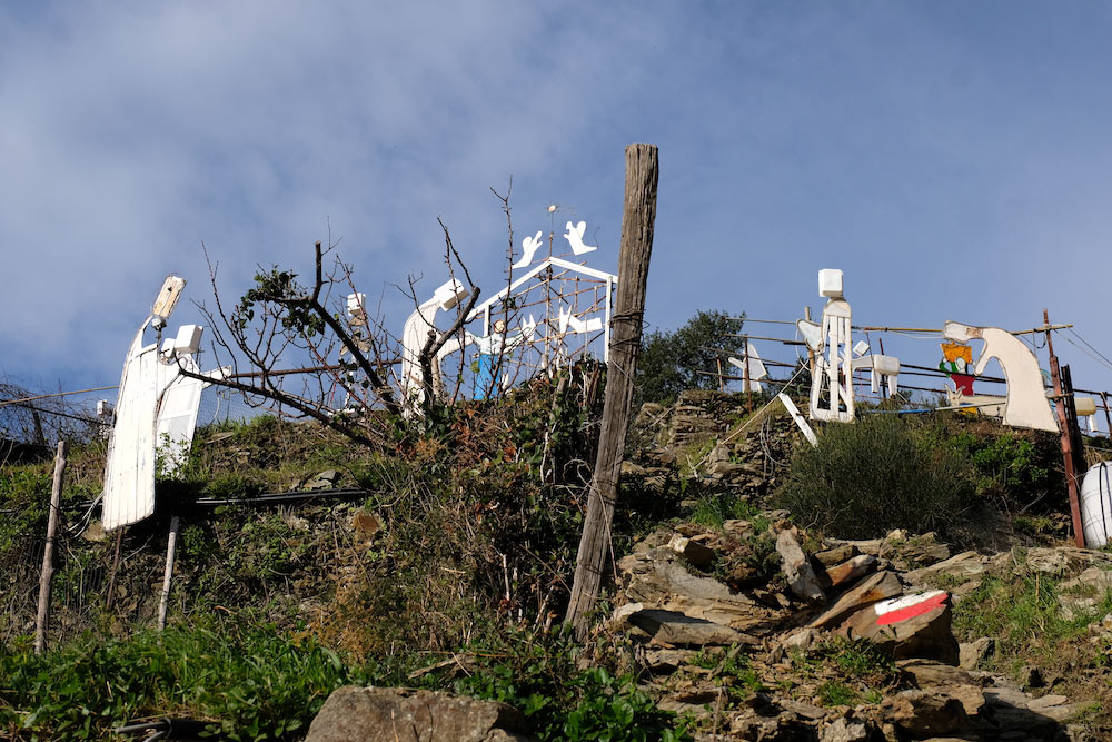 Climbing Mario's Presepe